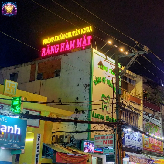 MẶT NỔI ALU ĐI ĐÈN SÁNG